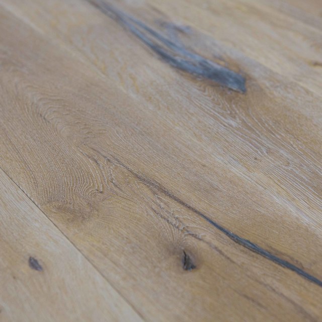 Engineered Antique Bright White Oak Solid Wood Flooring 20/6mm X 190mm X 1900mm