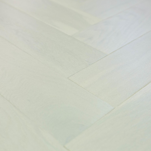 Engineered Polar White Oak Herringbone Solid Wood Flooring 18/5mm X 120mm X 500mm