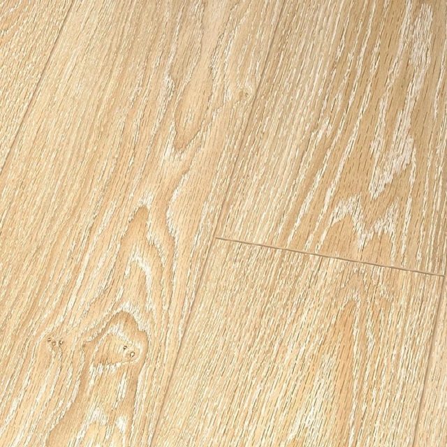 Falquon High Gloss Oak Auxerre Laminate Flooring 8mm