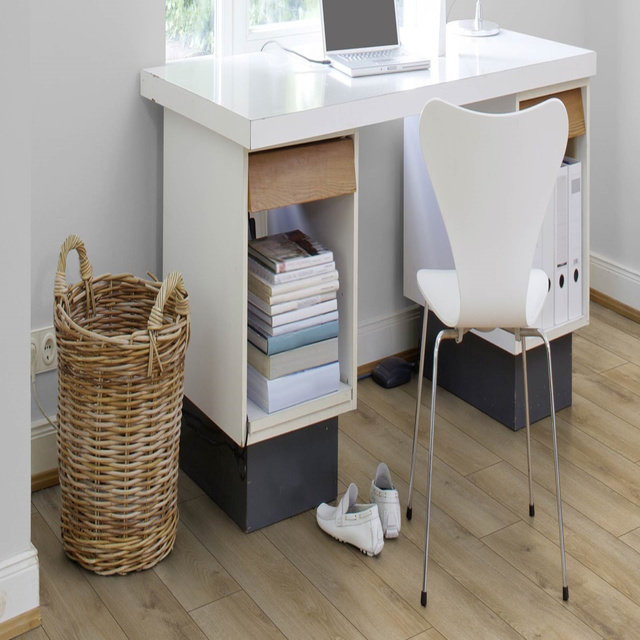 Kronotex Standard Plus Summer Oak Nature Laminate Flooring 7mm