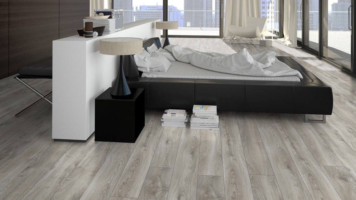 Kronotex Mammut Plus Highland Oak Silver Laminate Flooring 10mm